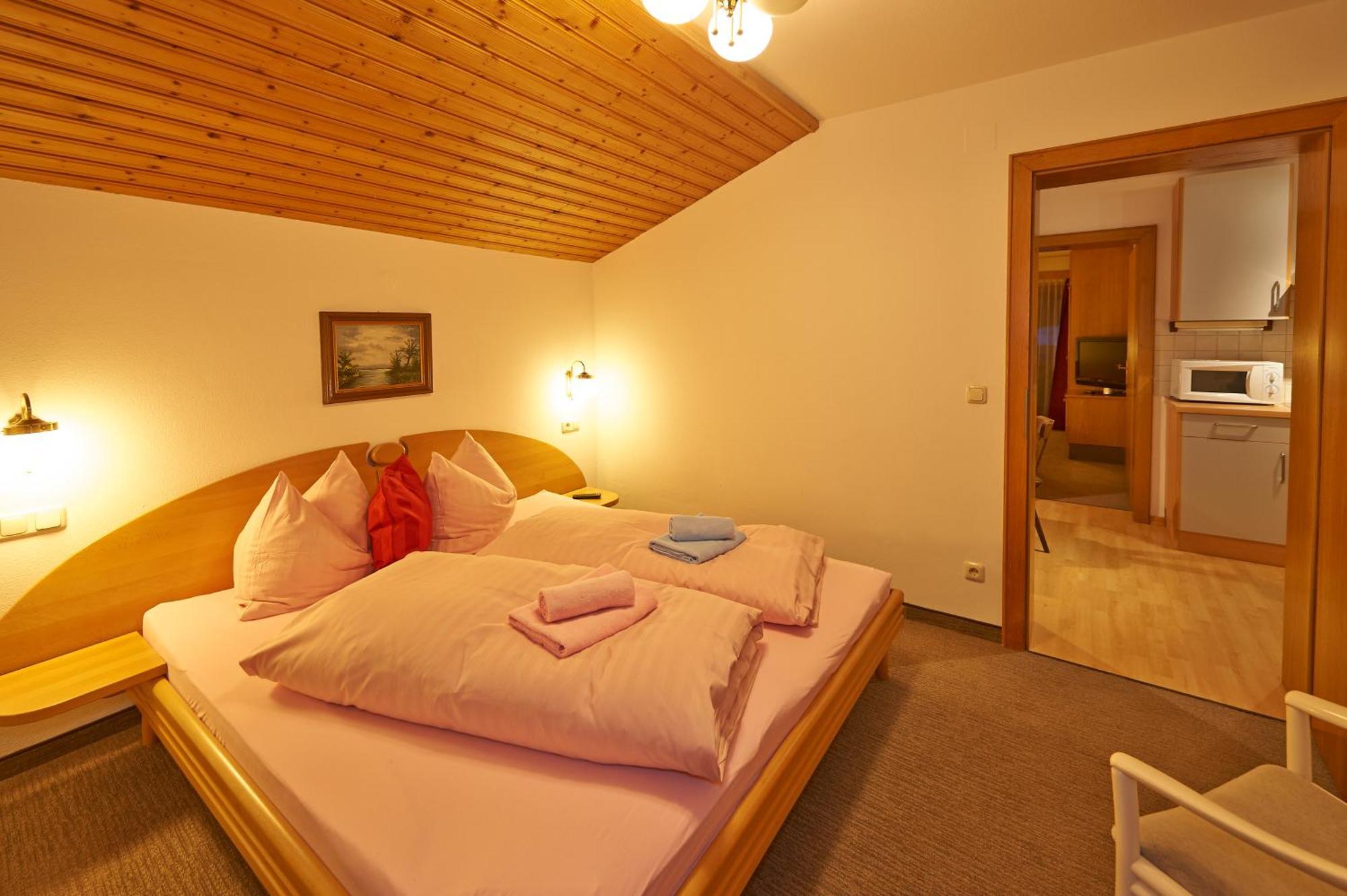 Apartments Neue Post Filzmoos Room photo