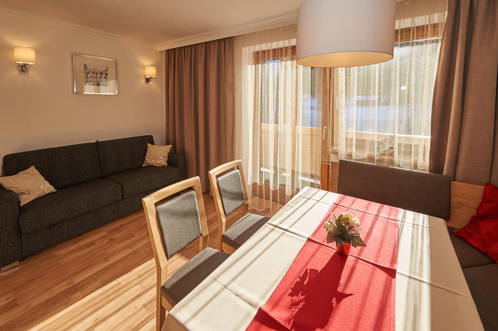 Apartments Neue Post Filzmoos Room photo